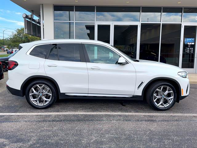 Used 2023 BMW X3 xDrive30i w/ Premium Package AWD/4WD image 2