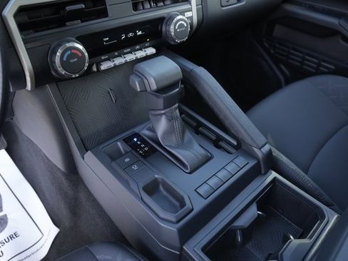 Used 2025 Toyota Tacoma SR image 28