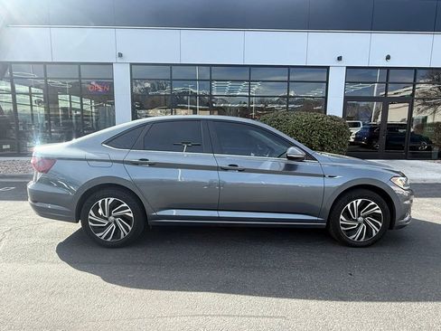 Used 2020 Volkswagen Jetta SEL Premium image 8