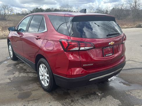 Used 2024 Chevrolet Equinox LT image 3