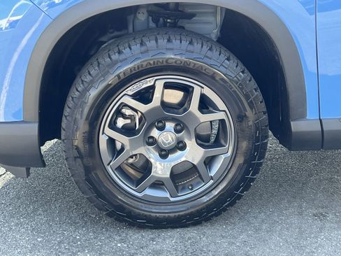 Used 2025 Honda Pilot TrailSport image 13