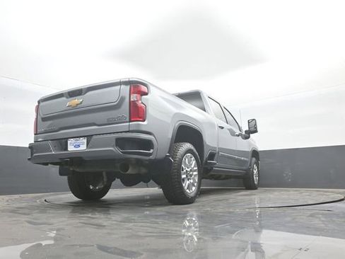 Used 2024 Chevrolet Silverado 2500 High Country w/ High Country Premium Package AWD/4WD image 42