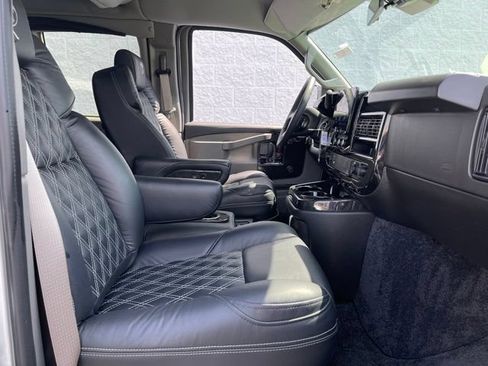 New 2026 GMC Savana 2500 w/ Driver Convenience Package RWD image 20