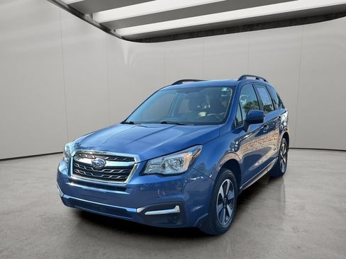 Used 2018 Subaru Forester 2.5i Premium AWD/4WD image 1