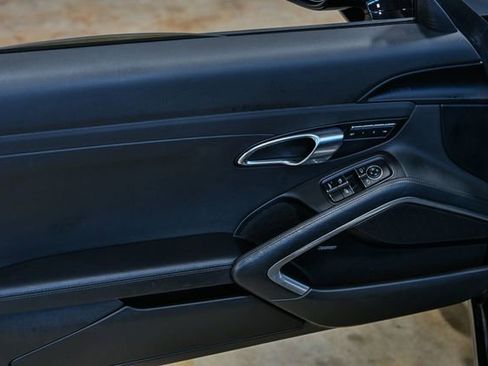 Used 2017 Porsche 911 Carrera image 22