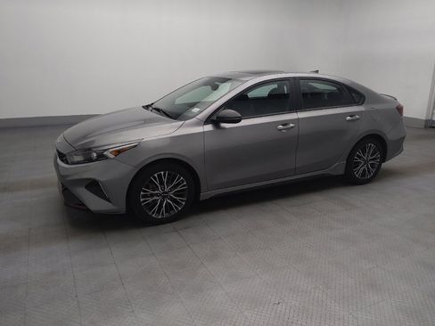Used 2023 Kia Forte GT-Line w/ GT-Line Premium Package FWD image 2