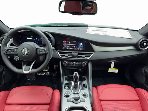 New 2025 Alfa Romeo Giulia image 14