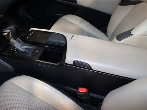 Used 2021 Lexus ES 250 w/ Premium Package image 33