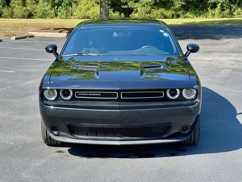Used 2018 Dodge Challenger SXT image 12