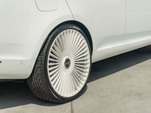 Used 2025 Land Rover Range Rover SE image 37