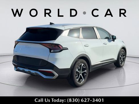 Used 2024 Kia Sportage EX FWD image 7