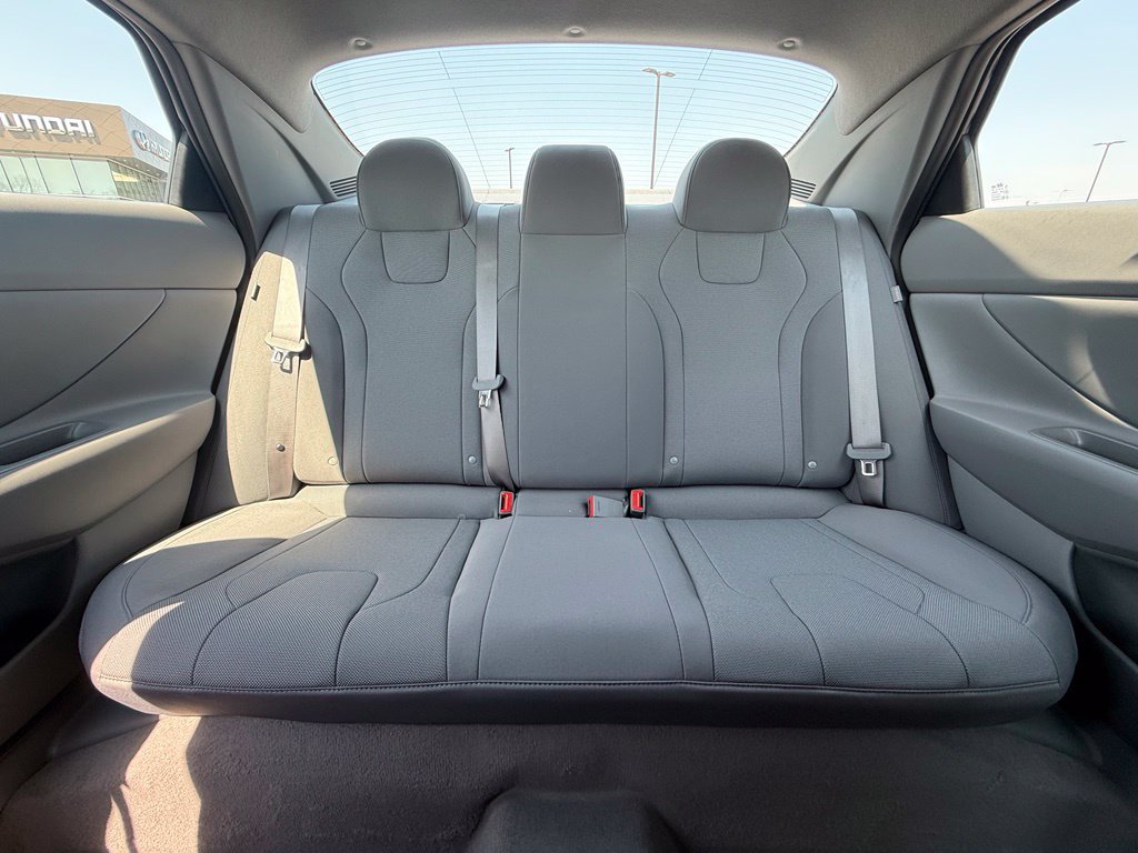 Used 2024 Hyundai Elantra SE FWD image 29