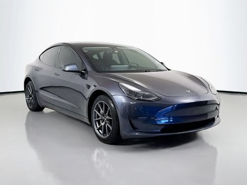 Used 2023 Tesla Model 3 Standard Range RWD image 3
