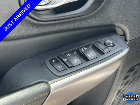 Certified 2022 Jeep Cherokee Latitude Lux FWD image 26