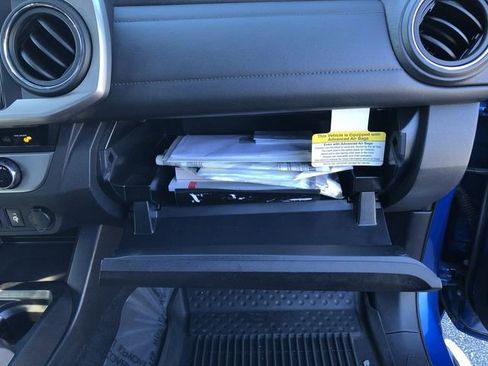 Used 2018 Toyota Tacoma Limited image 26