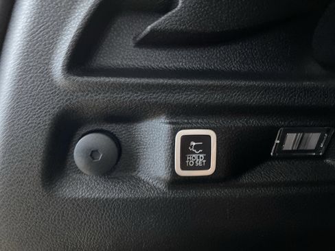 Used 2021 Jeep Grand Cherokee L Limited image 39