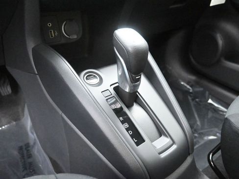 New 2025 Nissan Kicks Play S FWD image 19