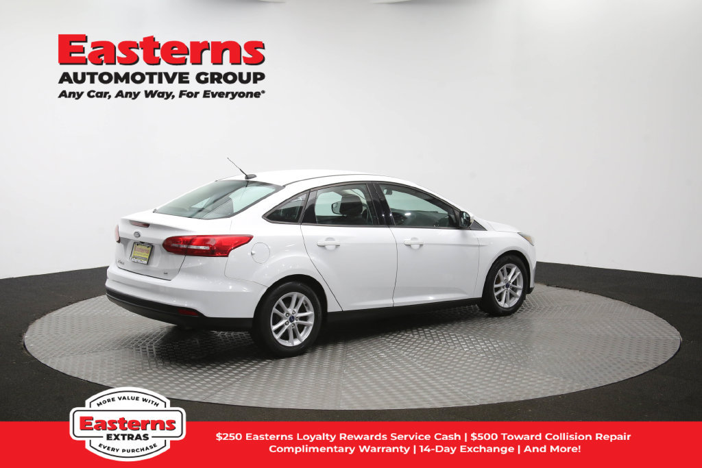 Used 2018 Ford Focus SE w/ Cold Weather Package FWD image 41