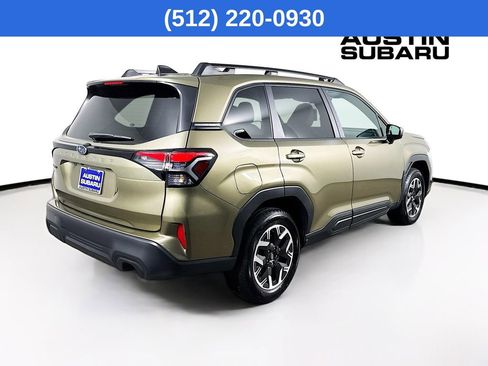 Used 2026 Subaru Forester Premium image 8