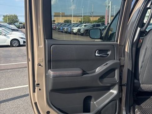 Certified 2023 Nissan Frontier PRO-4X w/ Technology Package image 12