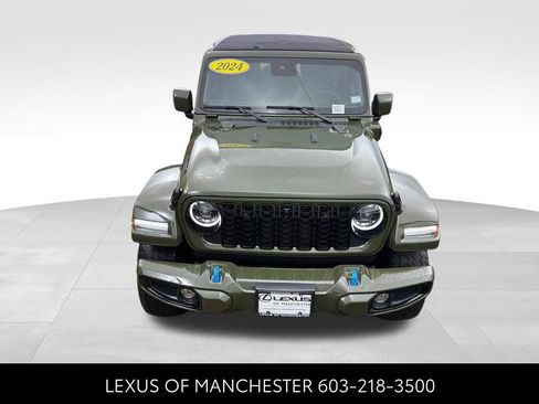 Used 2024 Jeep Wrangler High Altitude AWD/4WD image 2
