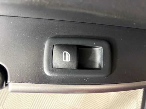 Used 2020 Jeep Cherokee Latitude FWD image 36