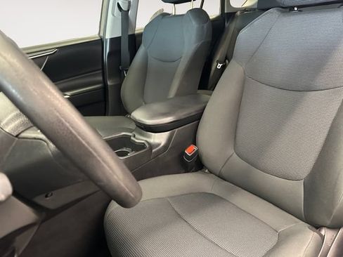 Used 2023 Toyota RAV4 LE FWD image 9