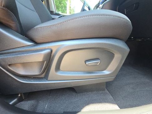 Used 2023 Ford Explorer XLT RWD image 21