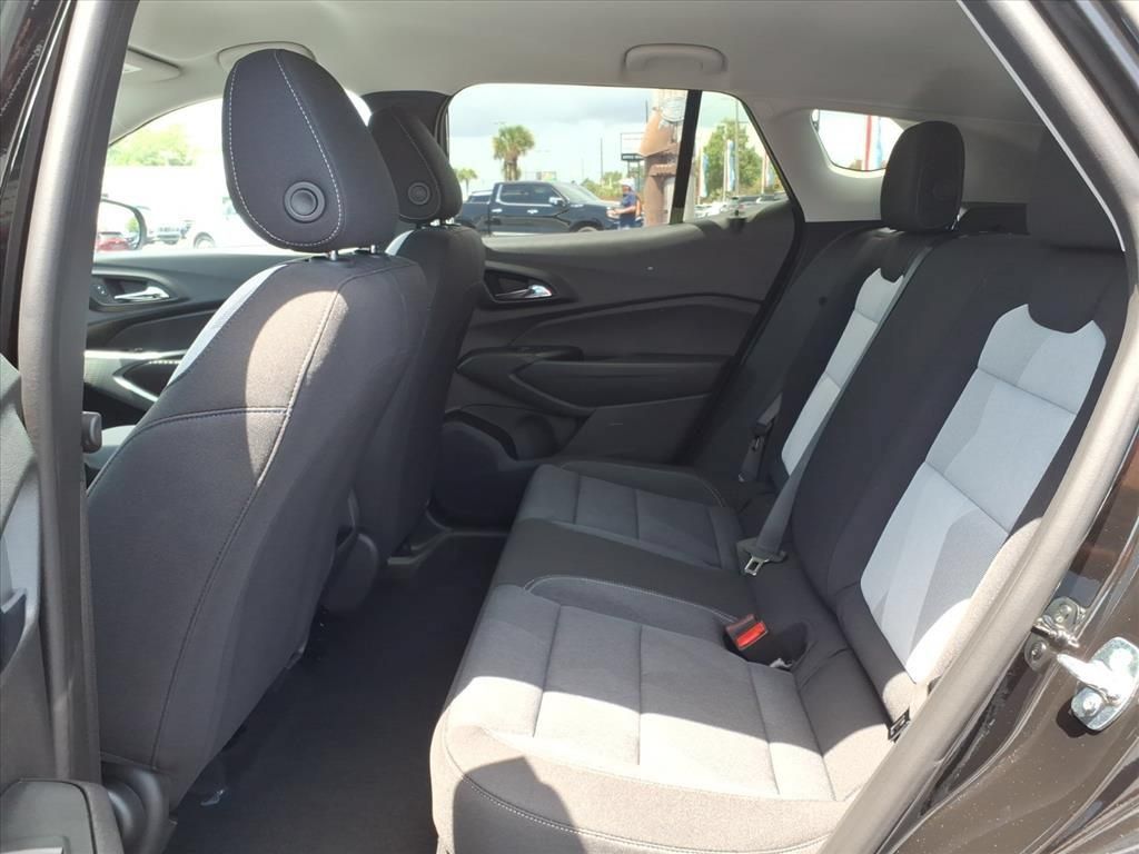 New 2026 Chevrolet Trax LS w/ LS Convenience Package FWD image 14