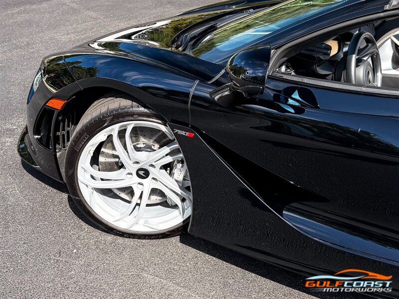 Used 2024 McLaren 750S Spider RWD image 44