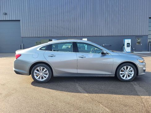 Used 2024 Chevrolet Malibu LT FWD image 2