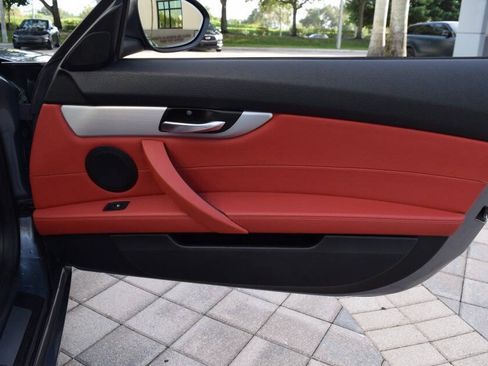 Used 2011 BMW Z4 sDrive35i RWD image 75