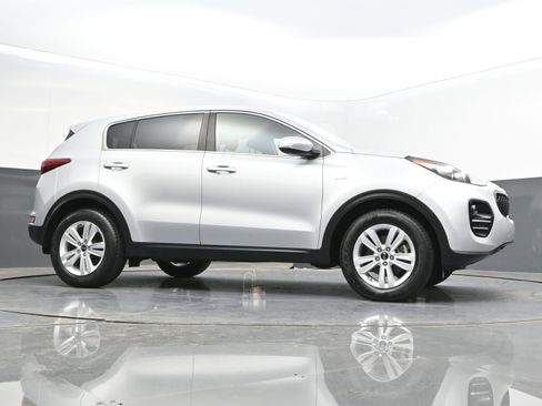 Used 2019 Kia Sportage LX AWD/4WD image 39