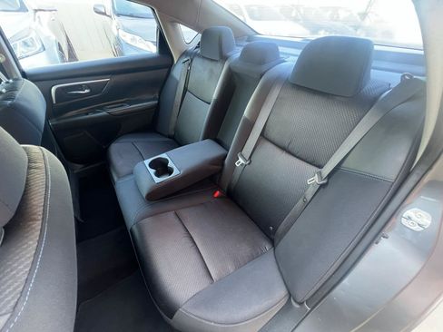 Used 2017 Nissan Altima 2.5 SR w/ Midnight Edition Package FWD image 29