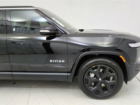 Used 2024 Rivian R1S Adventure image 7