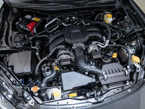 New 2025 Toyota GR86 Premium image 30