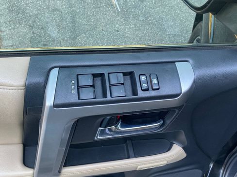 Used 2016 Toyota 4Runner Limited AWD/4WD image 15