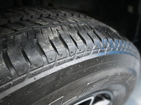 Used 2018 Jeep Wrangler Unlimited Sahara AWD/4WD image 26