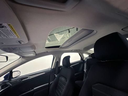 Used 2016 Ford Fusion SE FWD image 22