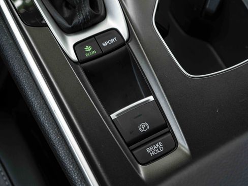 Used 2019 Honda Accord Sport image 28