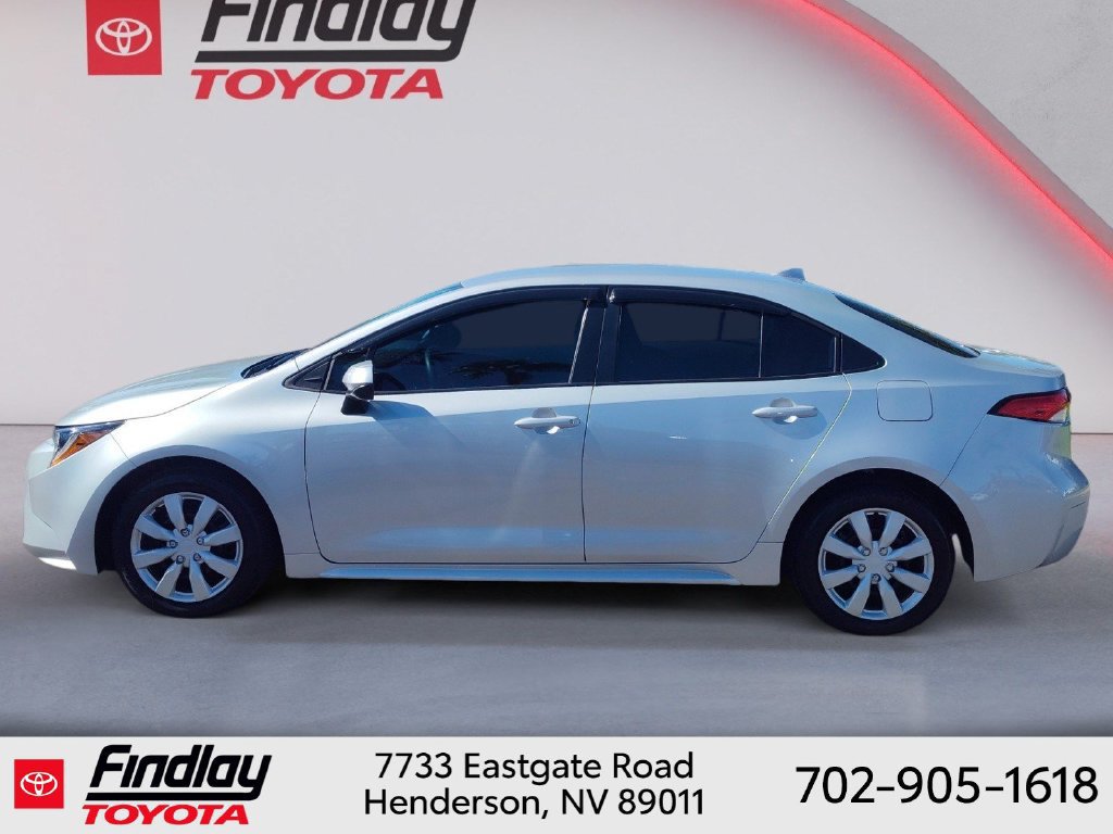 Certified 2025 Toyota Corolla LE FWD image 2
