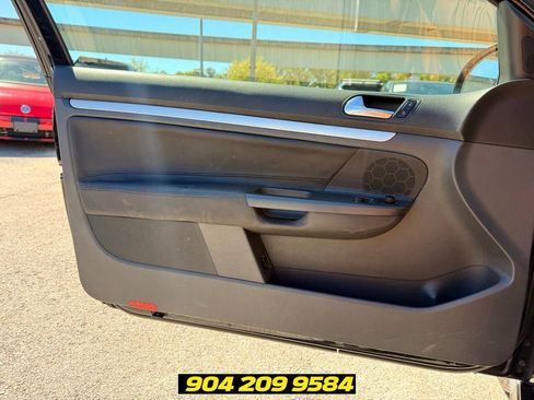 Used 2007 Volkswagen GTI 2-Door FWD image 17