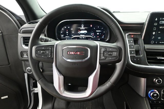 Used 2023 GMC Yukon SLT w/ SLT Premium Package RWD image 7