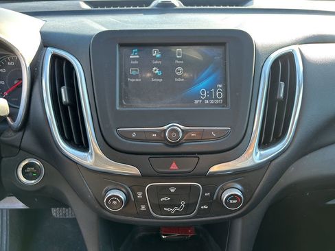 Used 2018 Chevrolet Equinox LT image 22