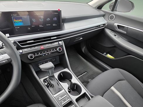 New 2026 Hyundai Sonata SE FWD image 17