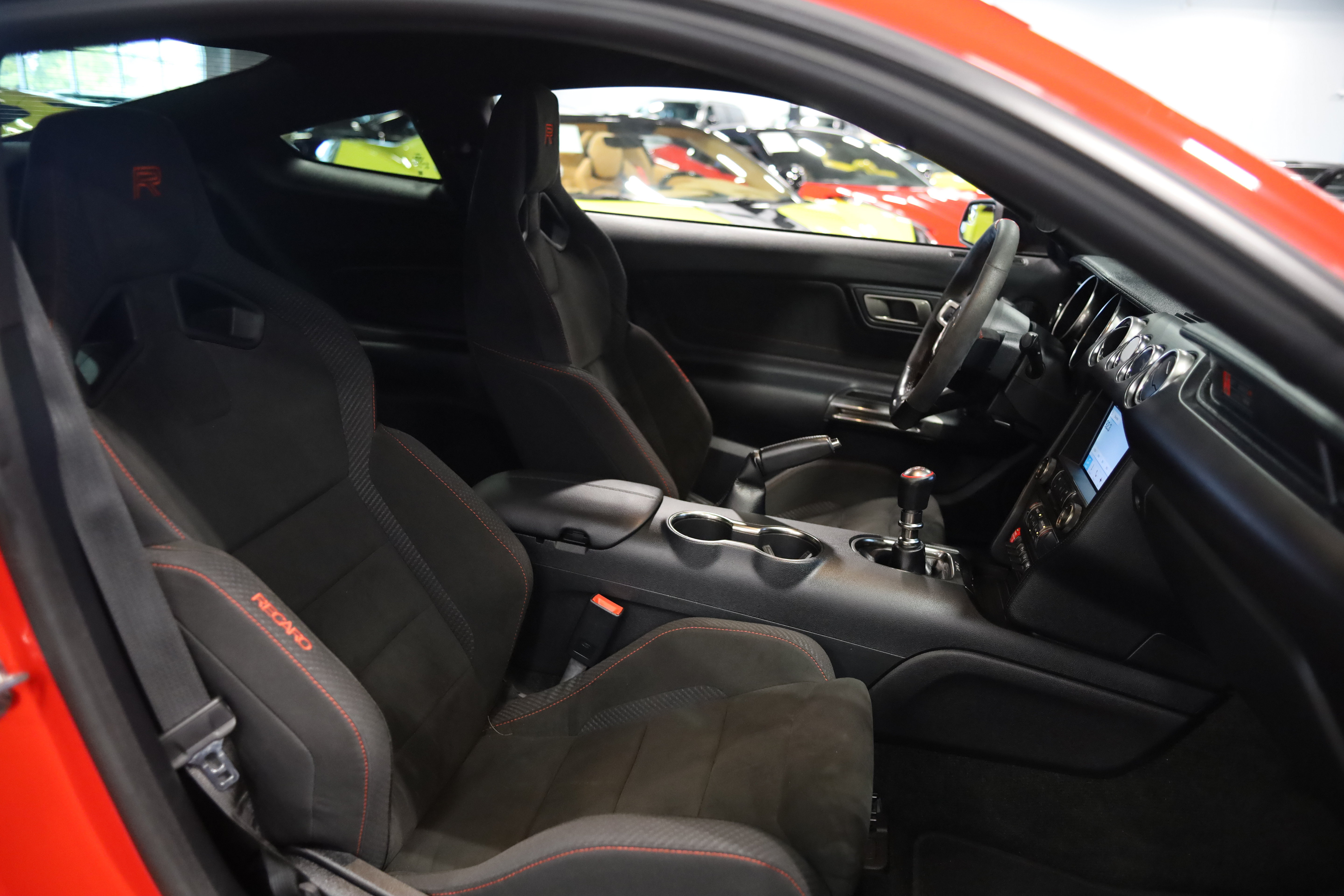 Used 2017 Ford Mustang Shelby GT350R w/ GT350R Equipment Group 920A RWD image 35