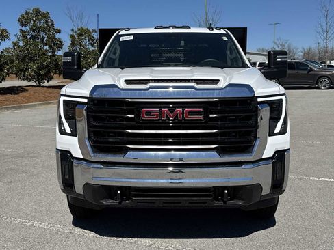 New 2025 GMC Sierra 3500 Pro w/ Convenience Package image 10