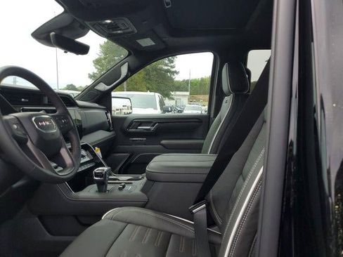 New 2026 GMC Sierra 1500 AT4X AWD/4WD image 17