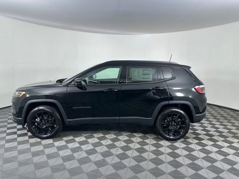 New 2026 Jeep Compass Latitude image 3
