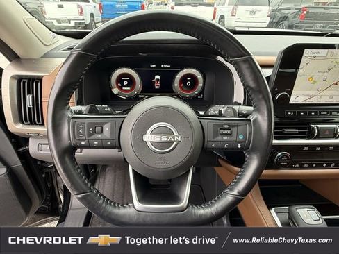 Used 2022 Nissan Pathfinder Platinum w/ Cargo Package FWD image 13